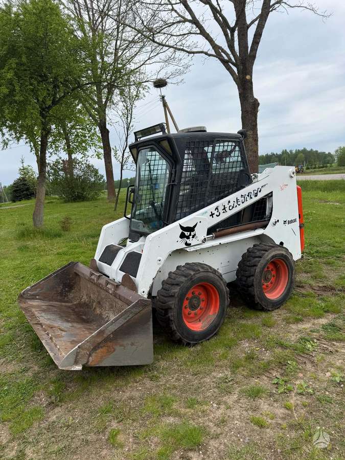 Bobcat 763, mini loaders