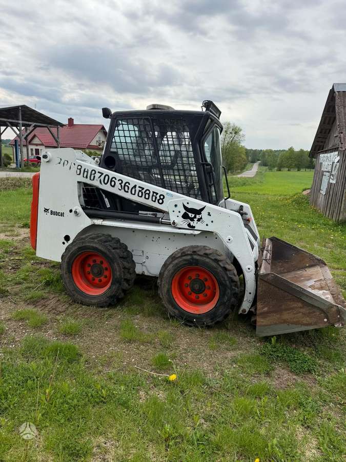 Bobcat 763, mini loaders