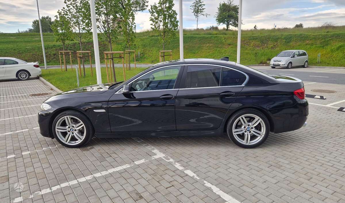 BMW 520, 2.0 l., Седан