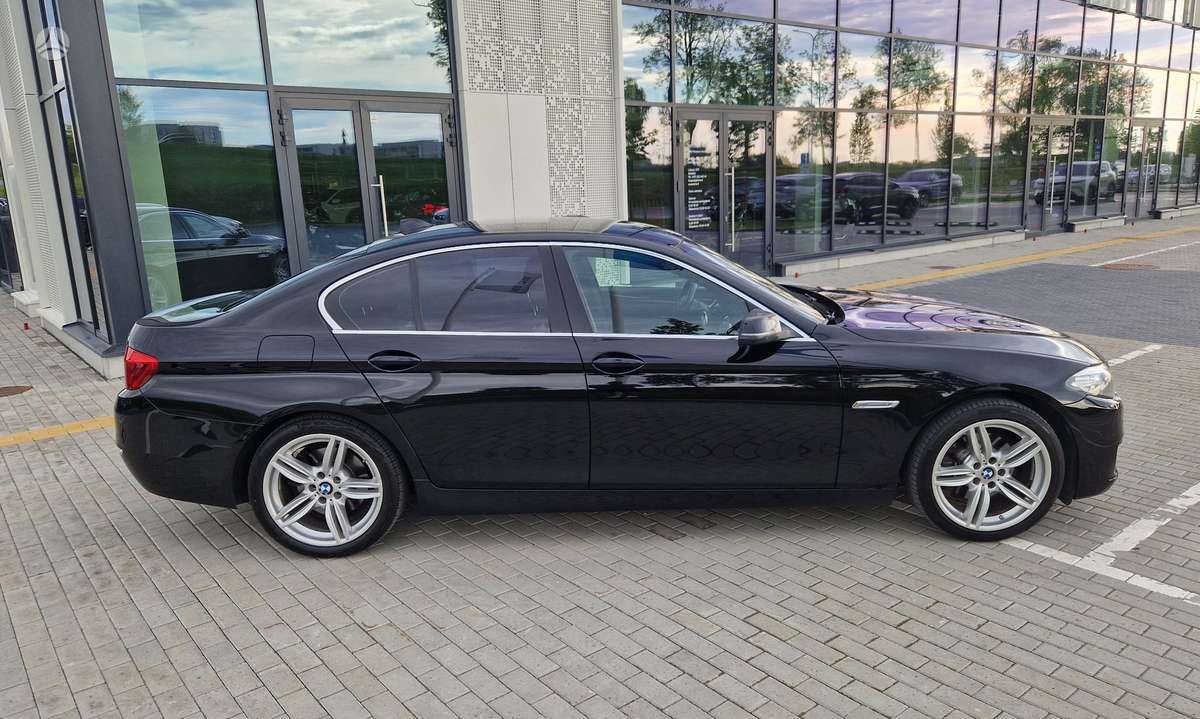 BMW 520, 2.0 l., Седан