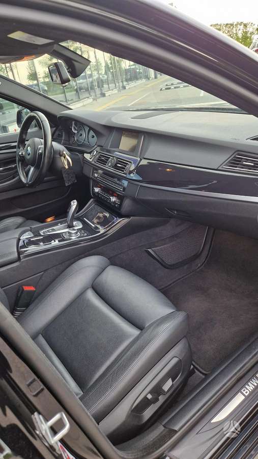 BMW 520, 2.0 l., Седан