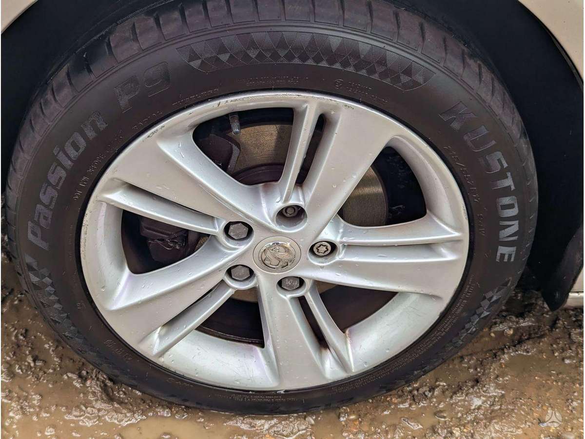 Opel Insignia dzinējs