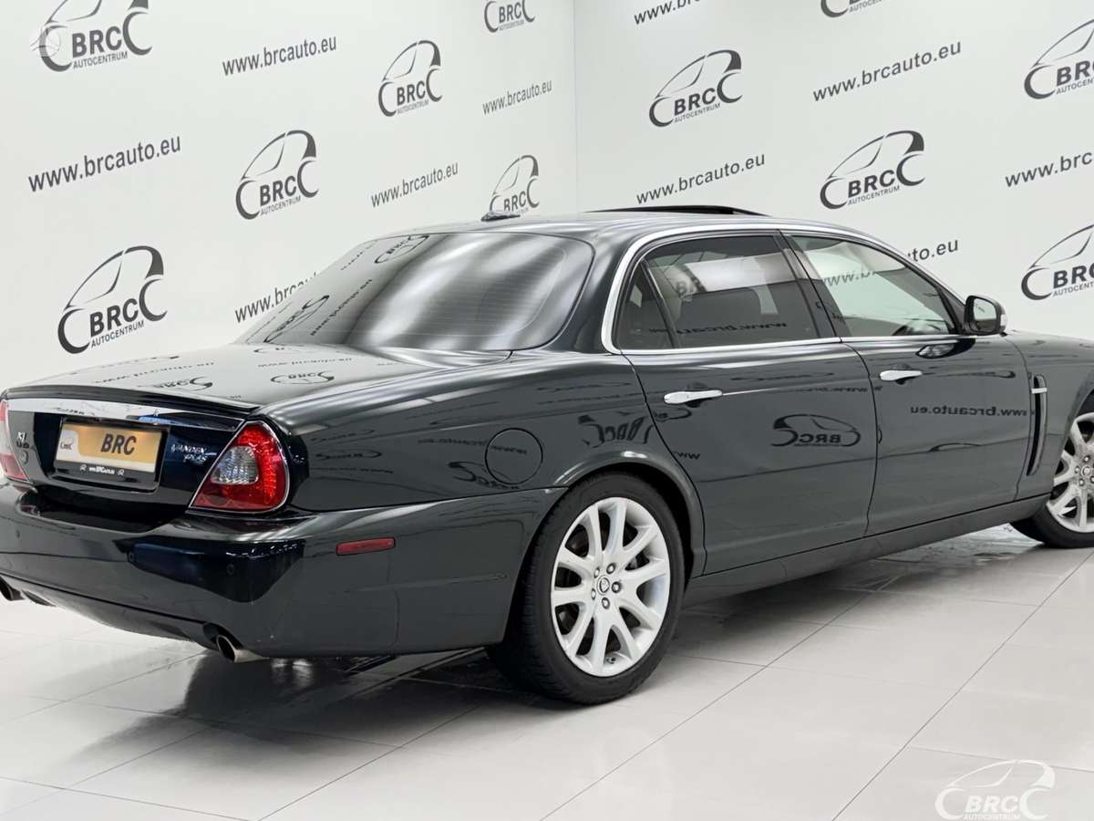 Jaguar XJ, 4.2 l., Седан