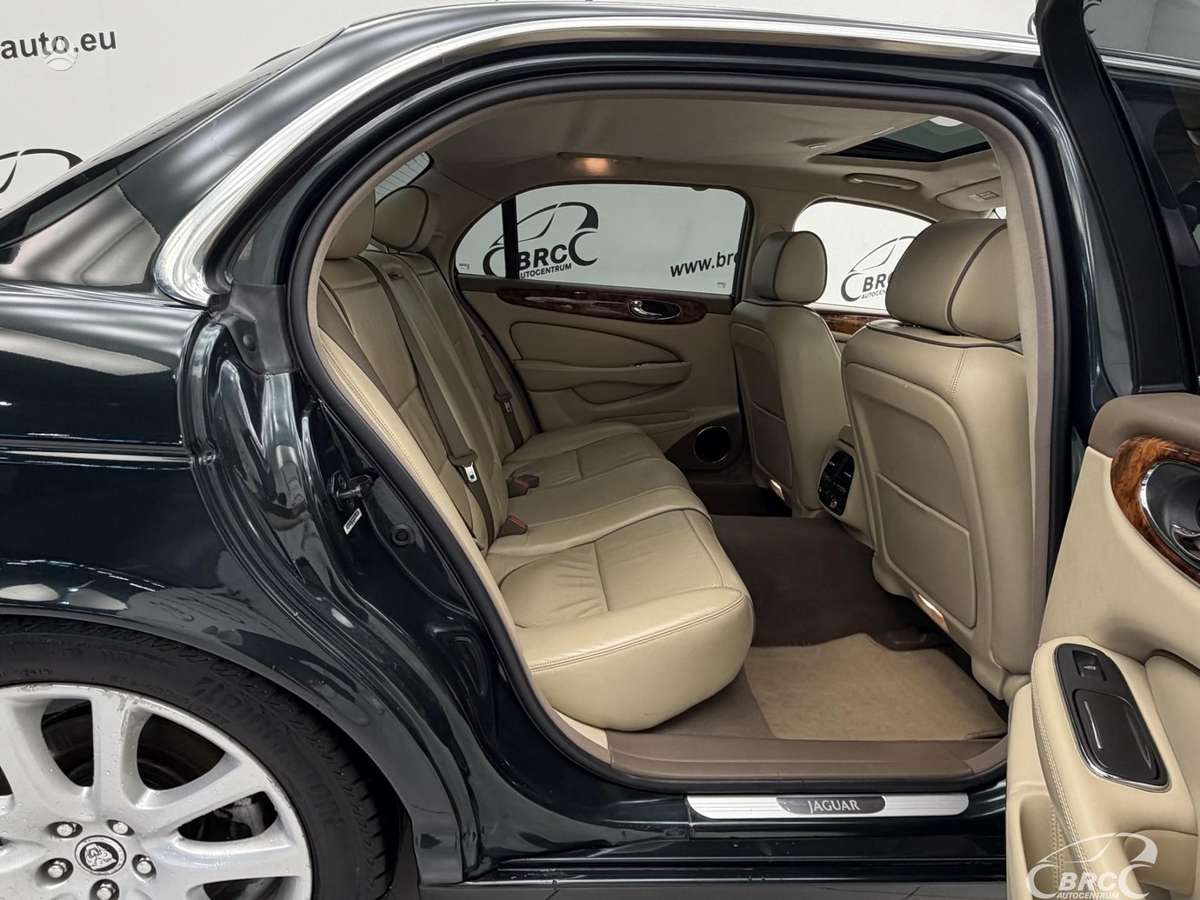 Jaguar XJ, 4.2 l., Седан