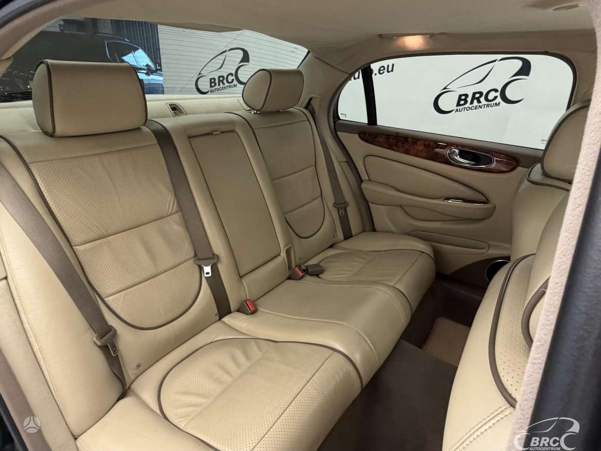 Jaguar XJ, 4.2 l., Седан