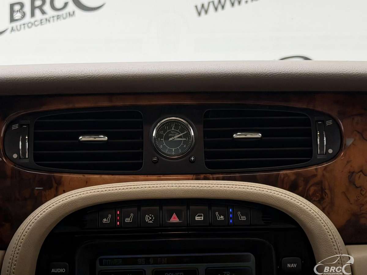 Jaguar XJ, 4.2 l., Седан