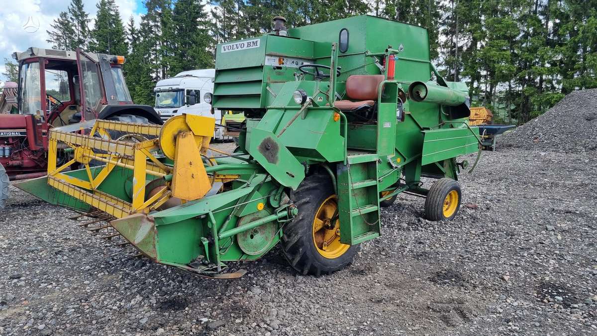 Volvo 800 AKTIV, combine harvesters