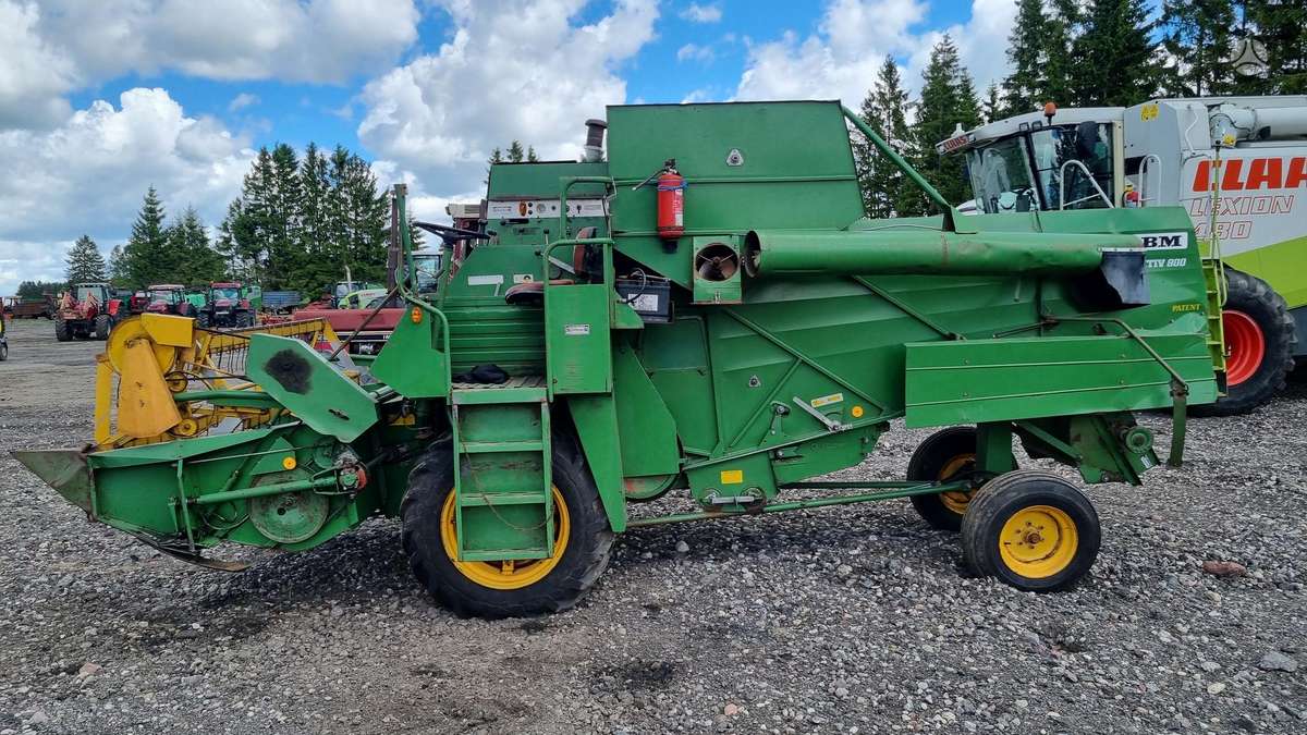 Volvo 800 AKTIV, combine harvesters