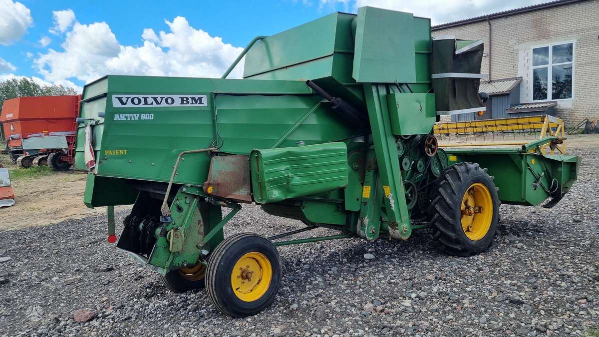 Volvo 800 AKTIV, combine harvesters