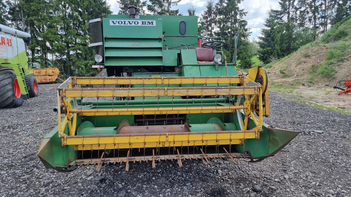 Volvo 800 AKTIV, combine harvesters