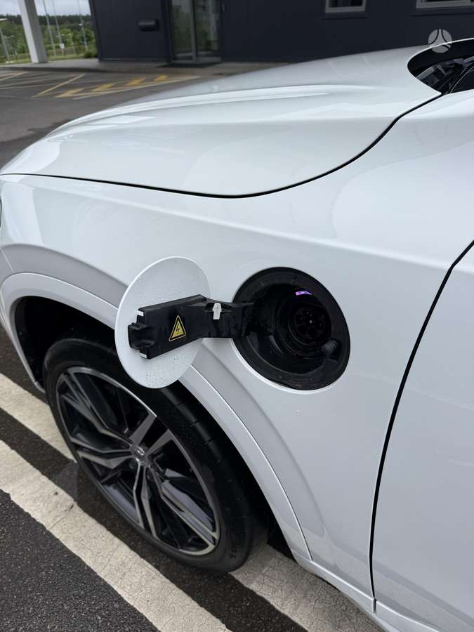 Volvo XC90 - 8