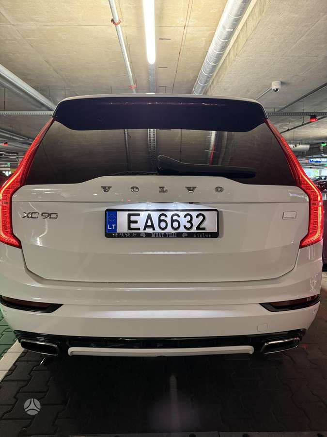 Volvo XC90 - 2