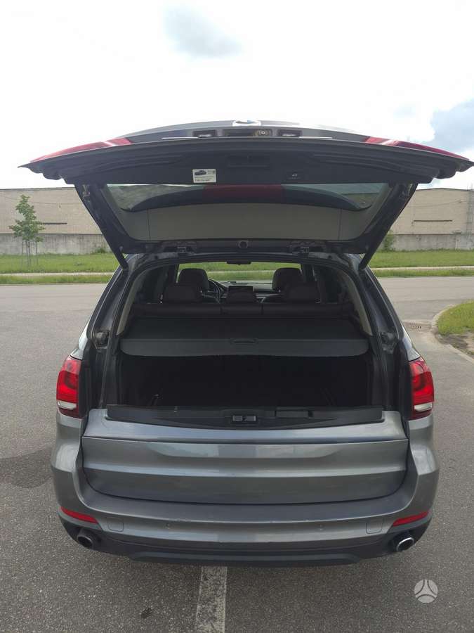 BMW X5, 3.0 l., off-road / crossover
