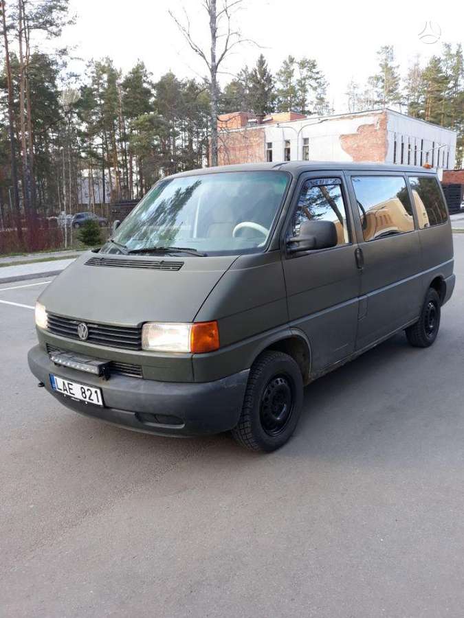 Volkswagen Transporter - 1