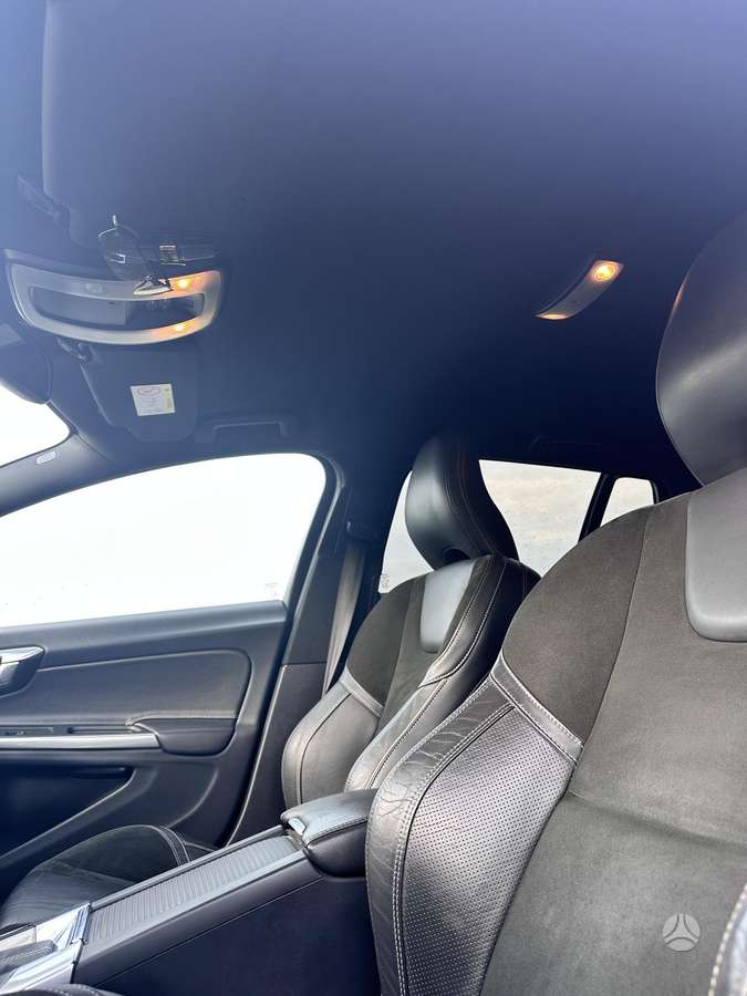 Volvo V60, 2.0 l., hatchback