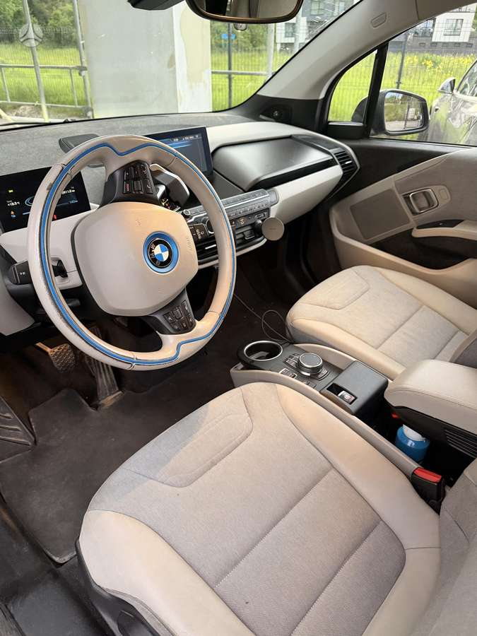 BMW i3, 33 kWh, hatchback