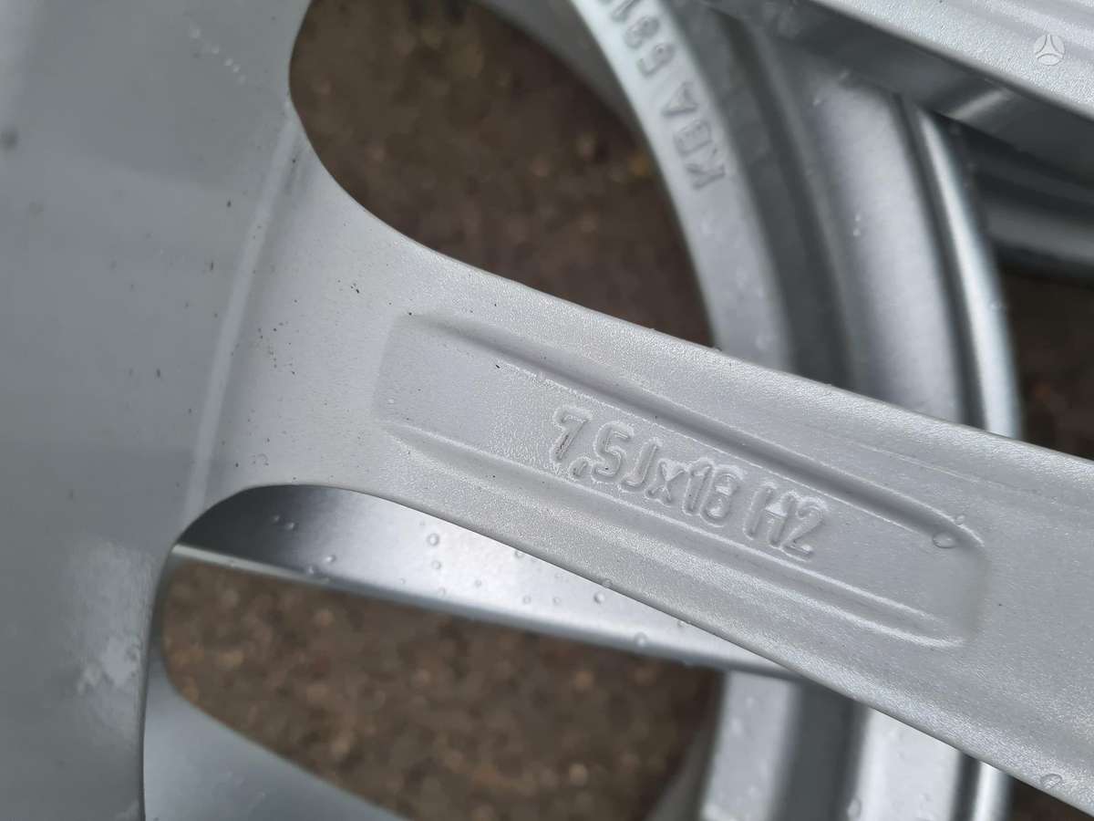 Volvo, lengvojo lydinio, R18