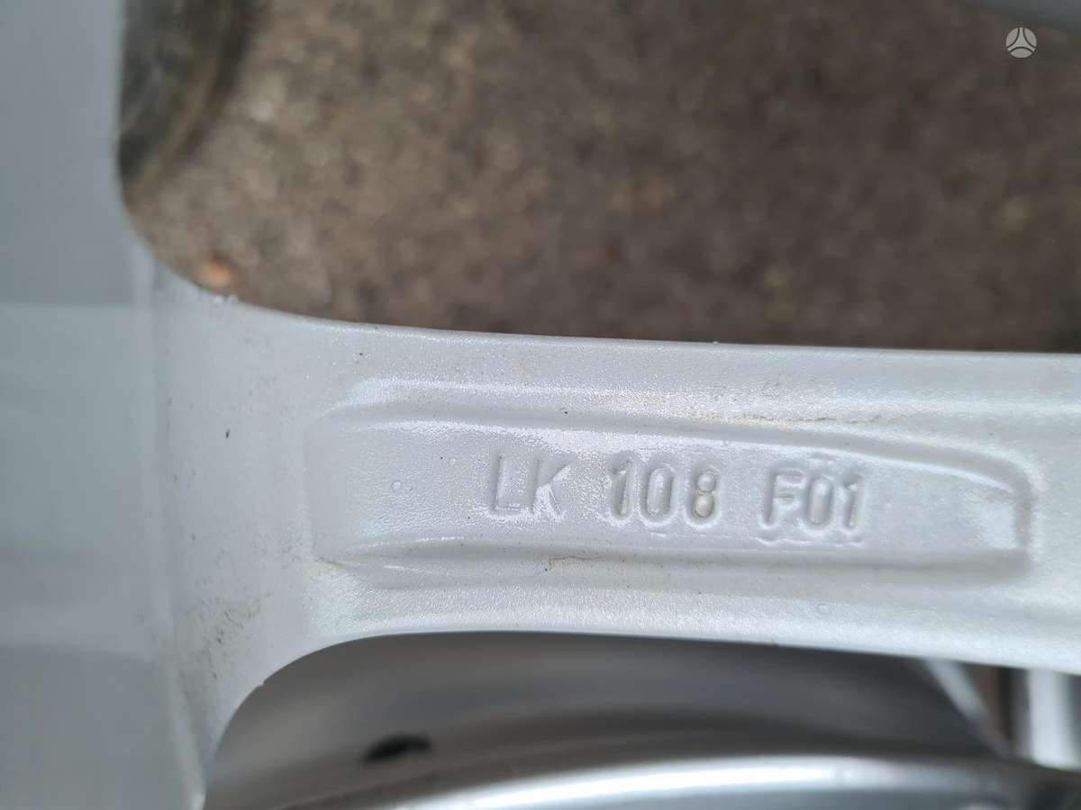 Volvo, lengvojo lydinio, R18