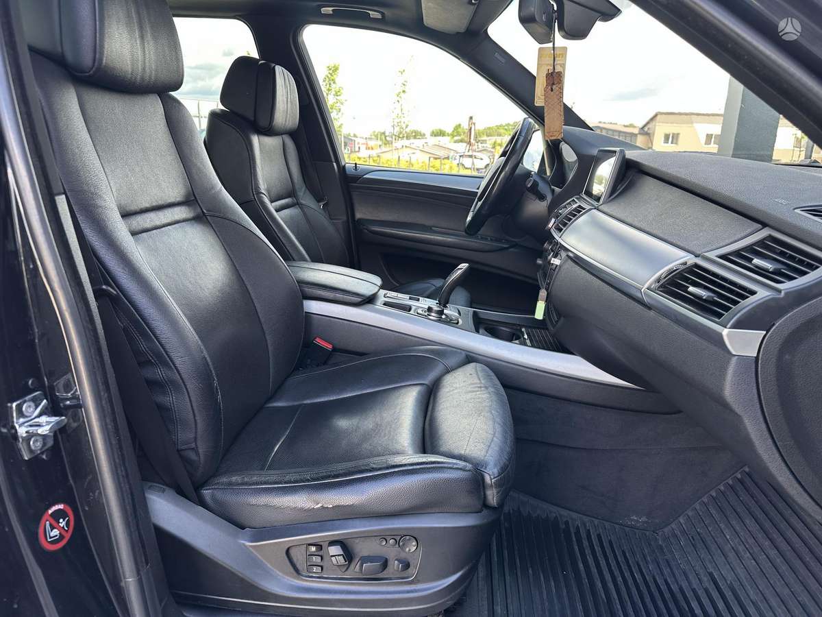 BMW X5, 3.0 l., wagon