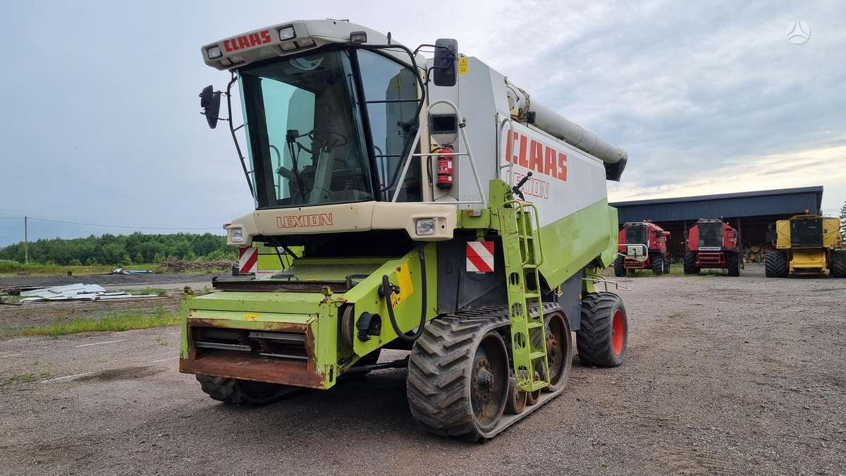 Claas Lexion 460TT, combine harvesters