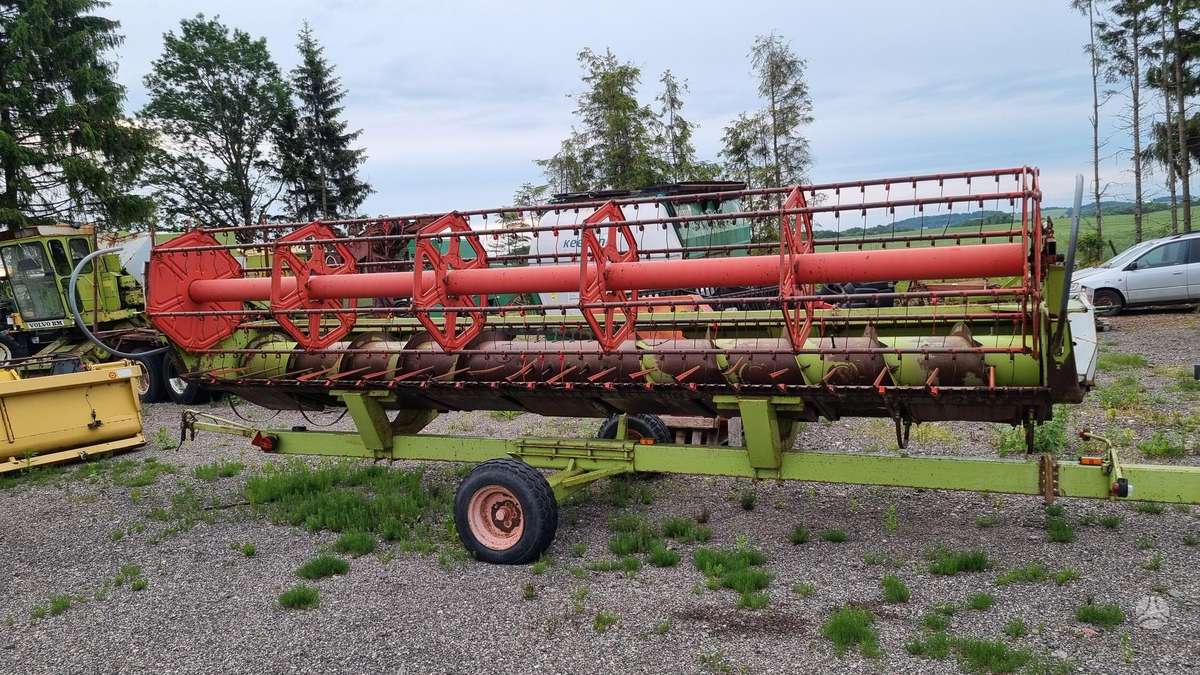 Claas Lexion 460TT, combine harvesters