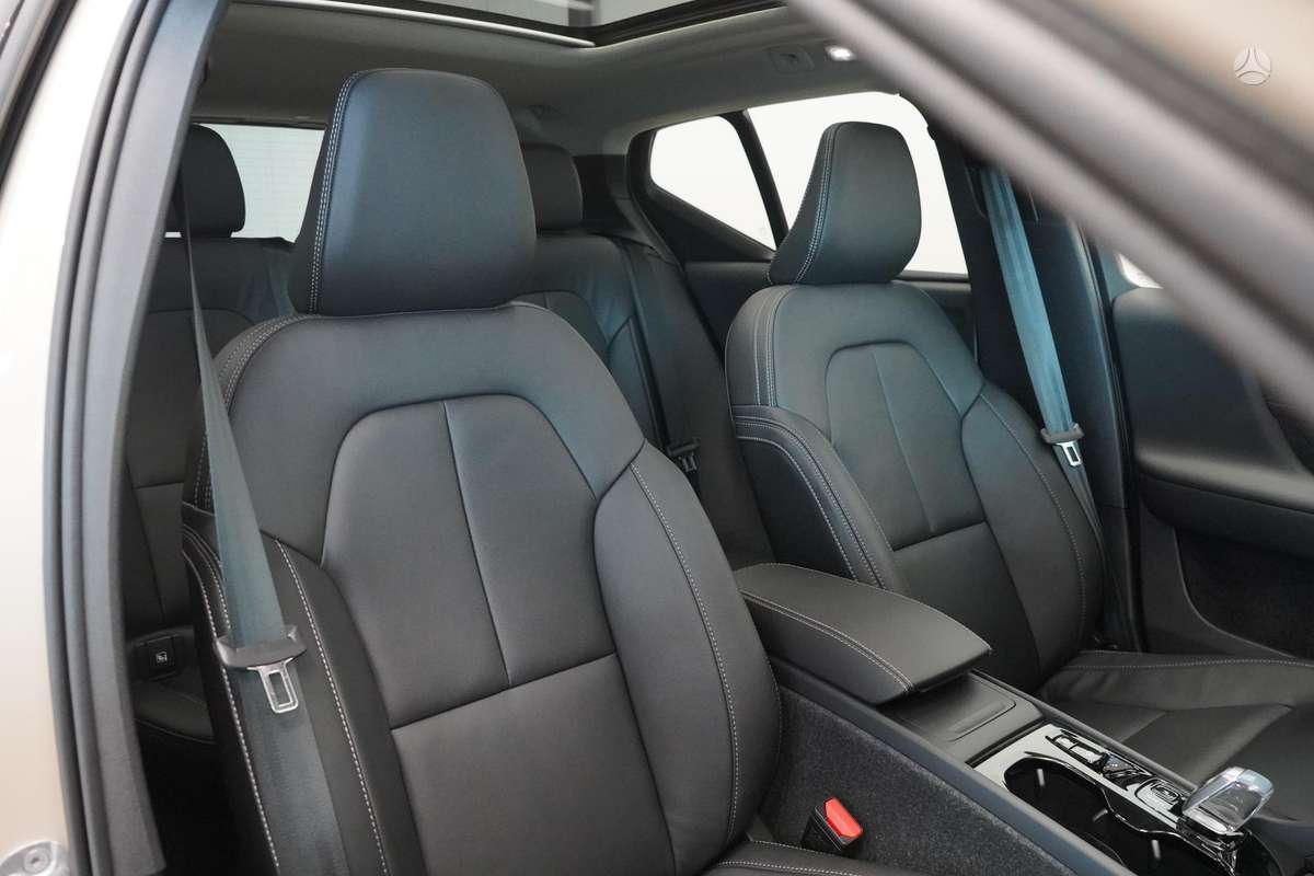 Volvo XC40 - 11
