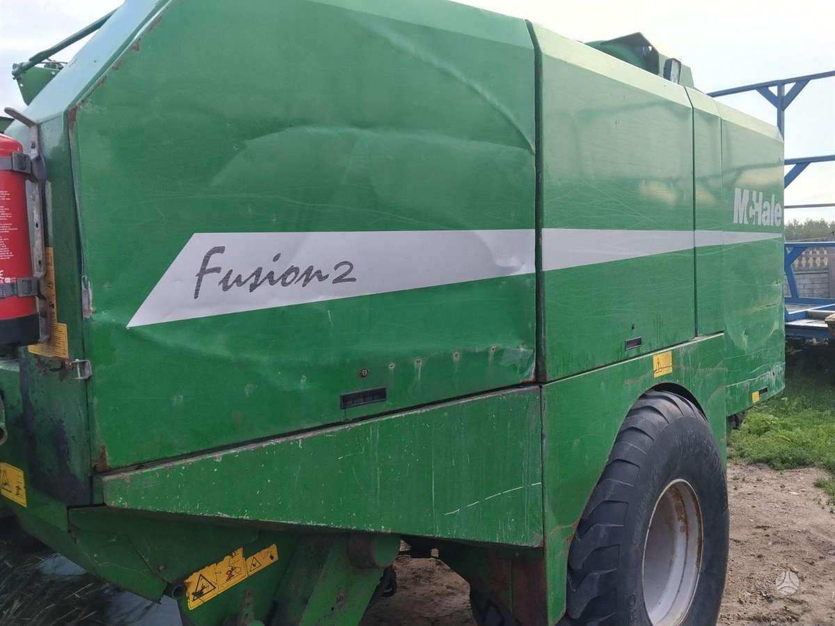 McHale FUSION 2, balers