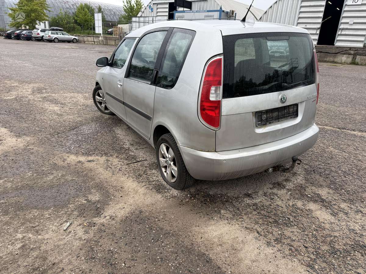 Skoda Roomster Minsko pl 33a 5 angaras