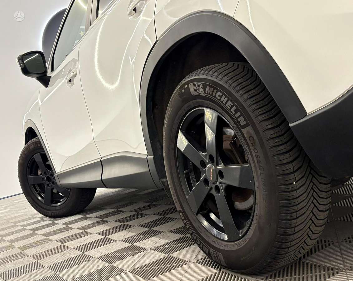 Mazda CX-5, 2.2 l., off-road / crossover