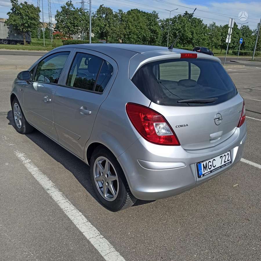 Opel Corsa, 1.3 l., Хэтчбек
