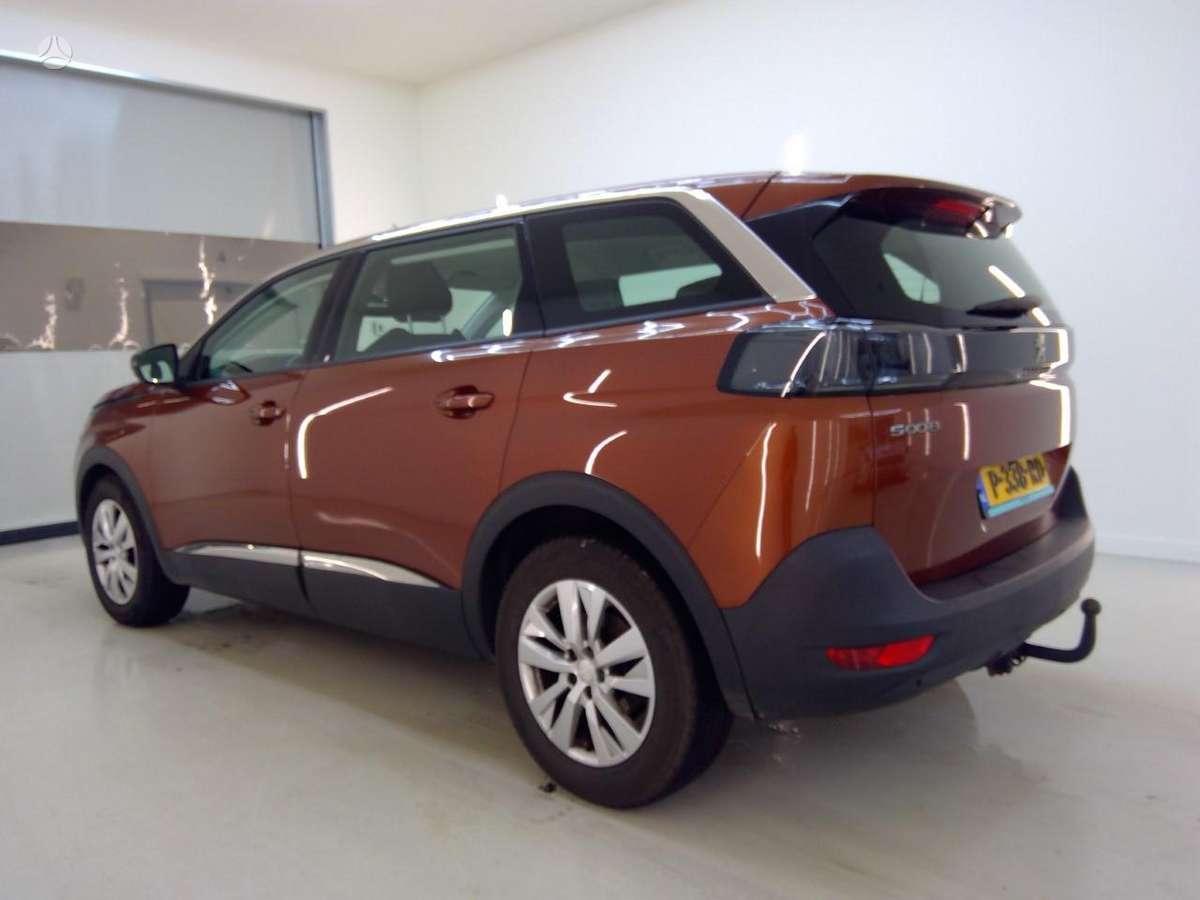Peugeot 5008 - 3
