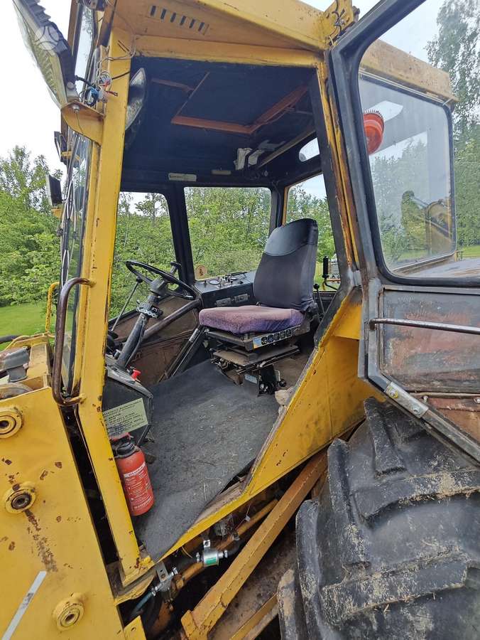 Valmet Länen UM 353 CM8-4, excavator loader
