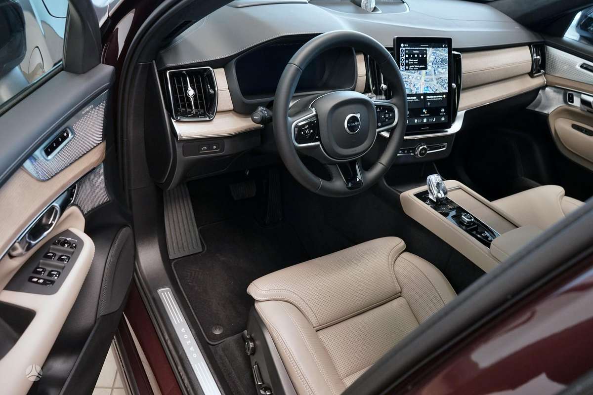 Volvo XC90 - 8