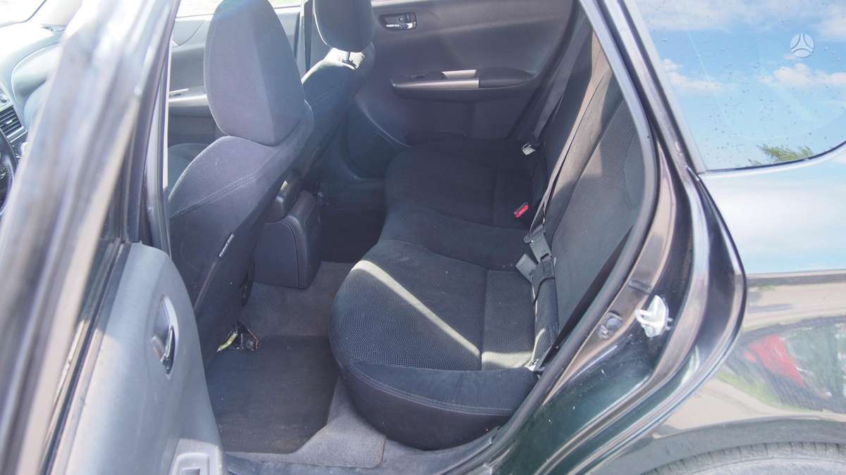 Subaru Impreza - 12