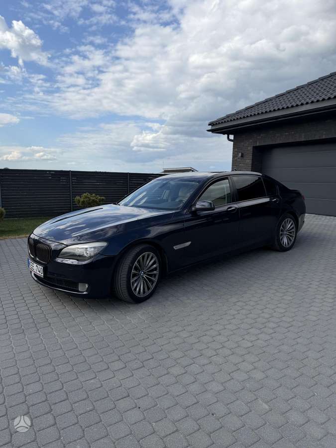 BMW 740, 3.0 l., Седан