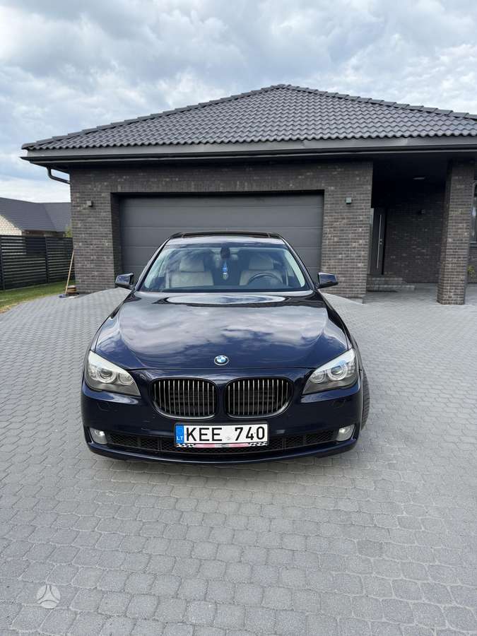 BMW 740, 3.0 l., Седан