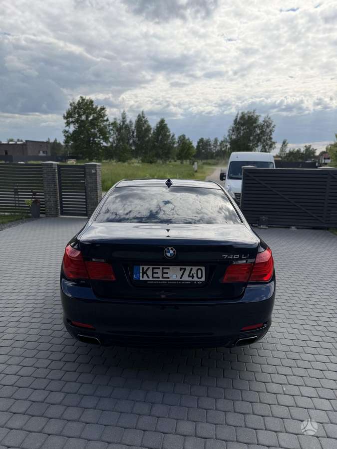 BMW 740, 3.0 l., Седан