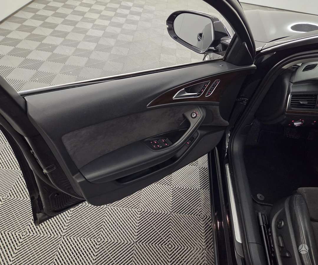 Audi A6, 3.0 l., Седан