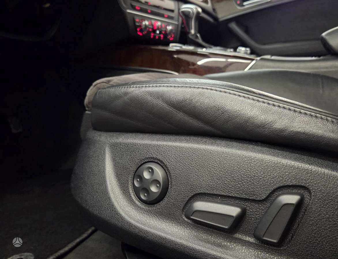 Audi A6, 3.0 l., Седан