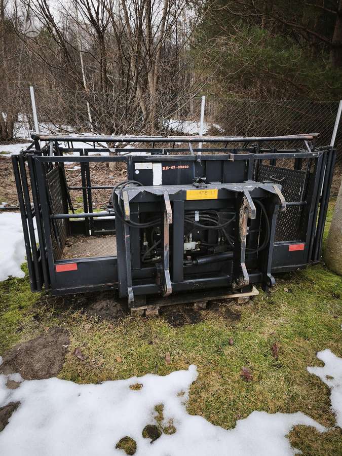 Caterpillar TH460, telescopic handler
