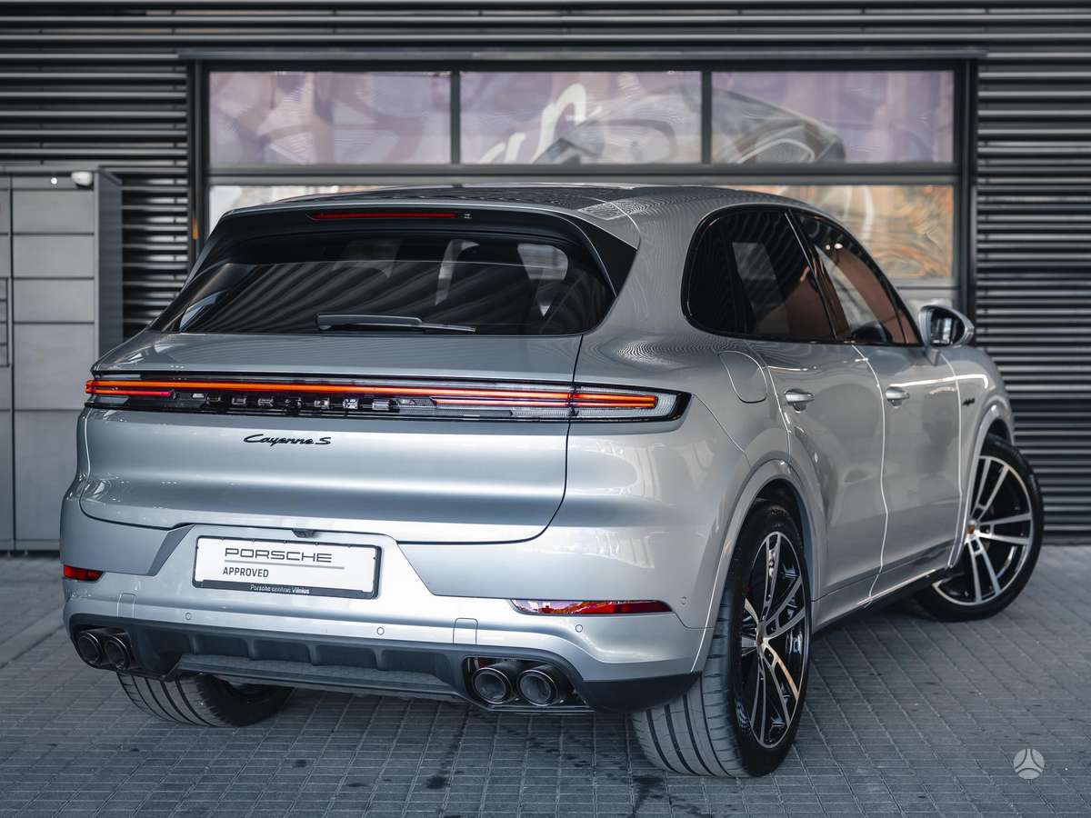 Porsche Cayenne - 5