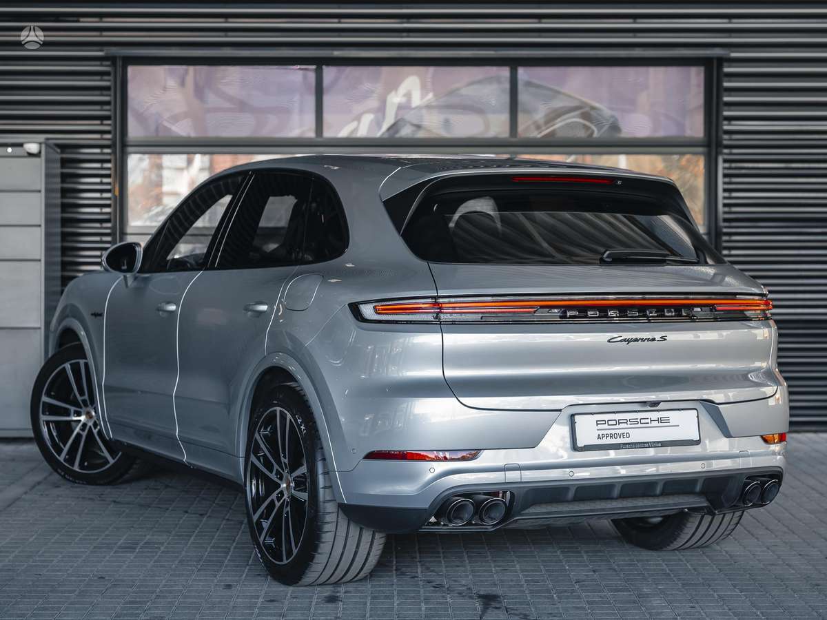 Porsche Cayenne - 3