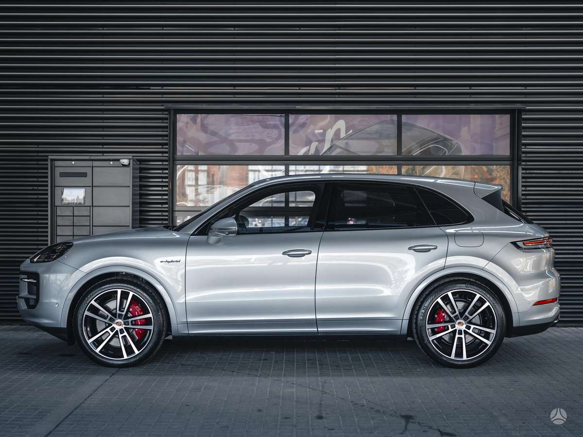 Porsche Cayenne - 2
