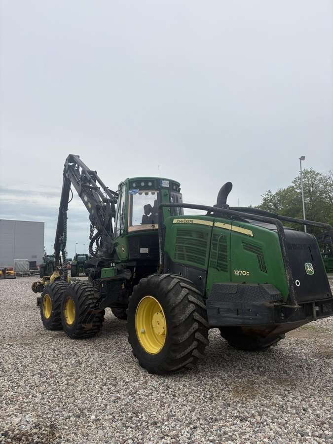 John Deere 1270G, medkirtės