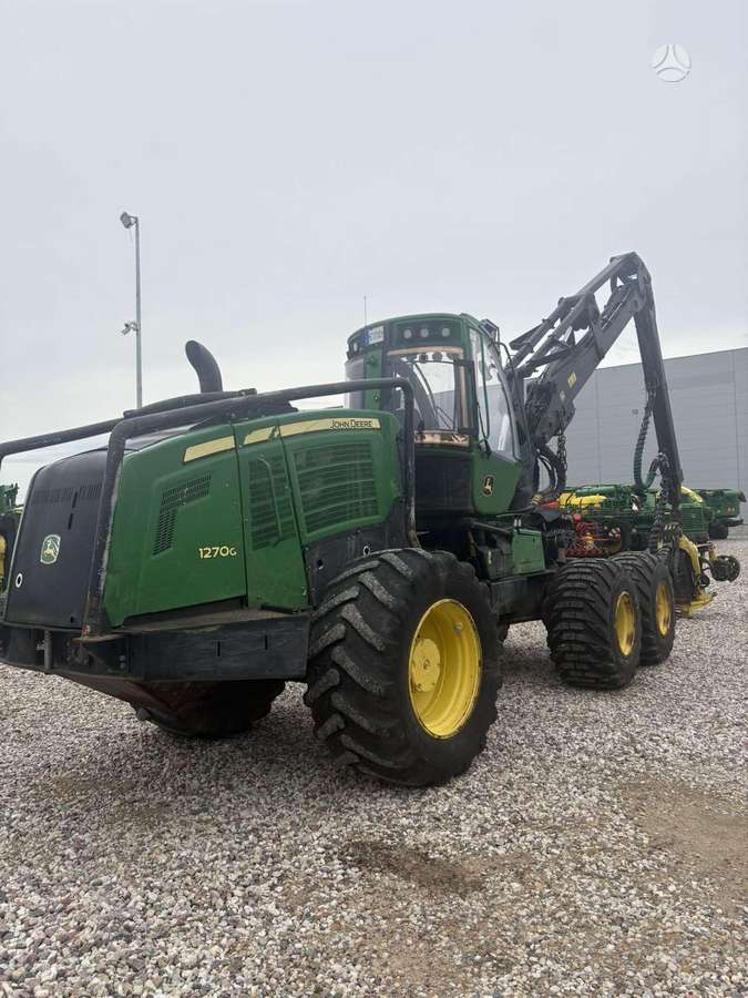 John Deere 1270G, harvesteri
