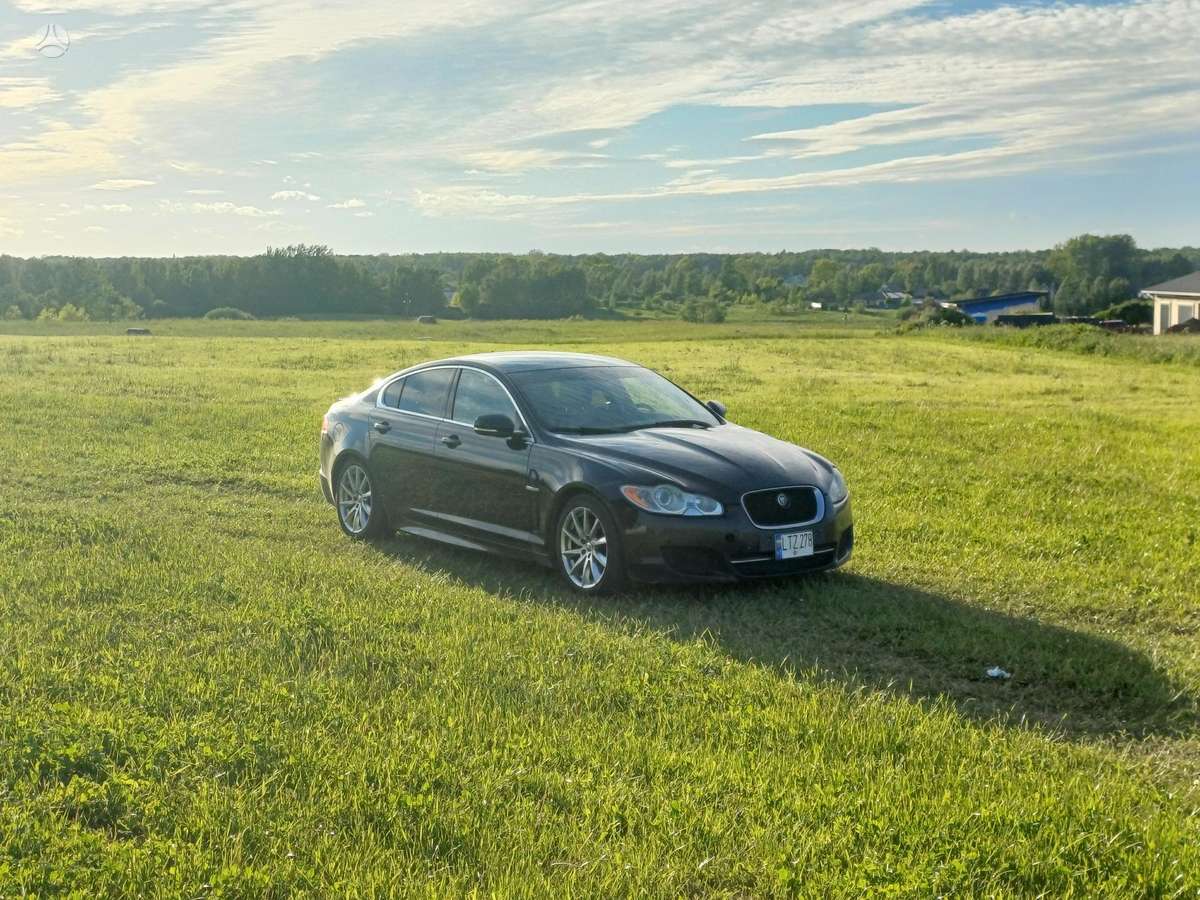 Jaguar XF, 3.0 l., Седан