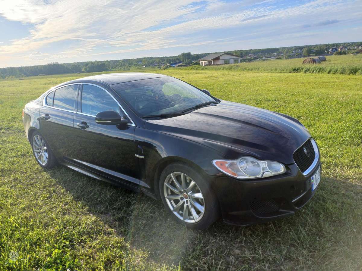 Jaguar XF, 3.0 l., Седан