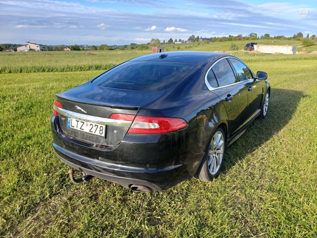 Jaguar XF, 3.0 l., Седан