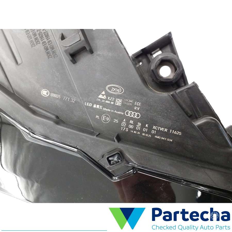 Audi Q7, 4M0941033, lights