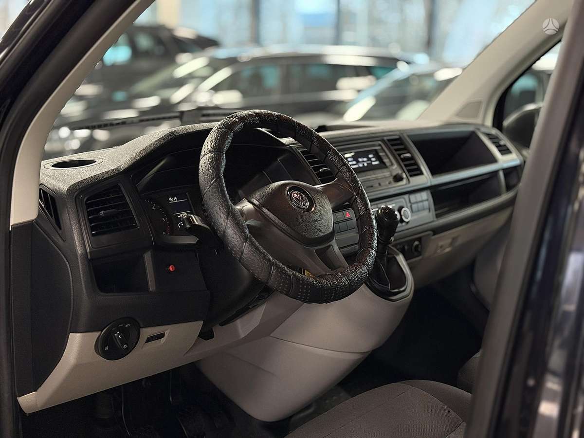 Volkswagen Transporter - 7